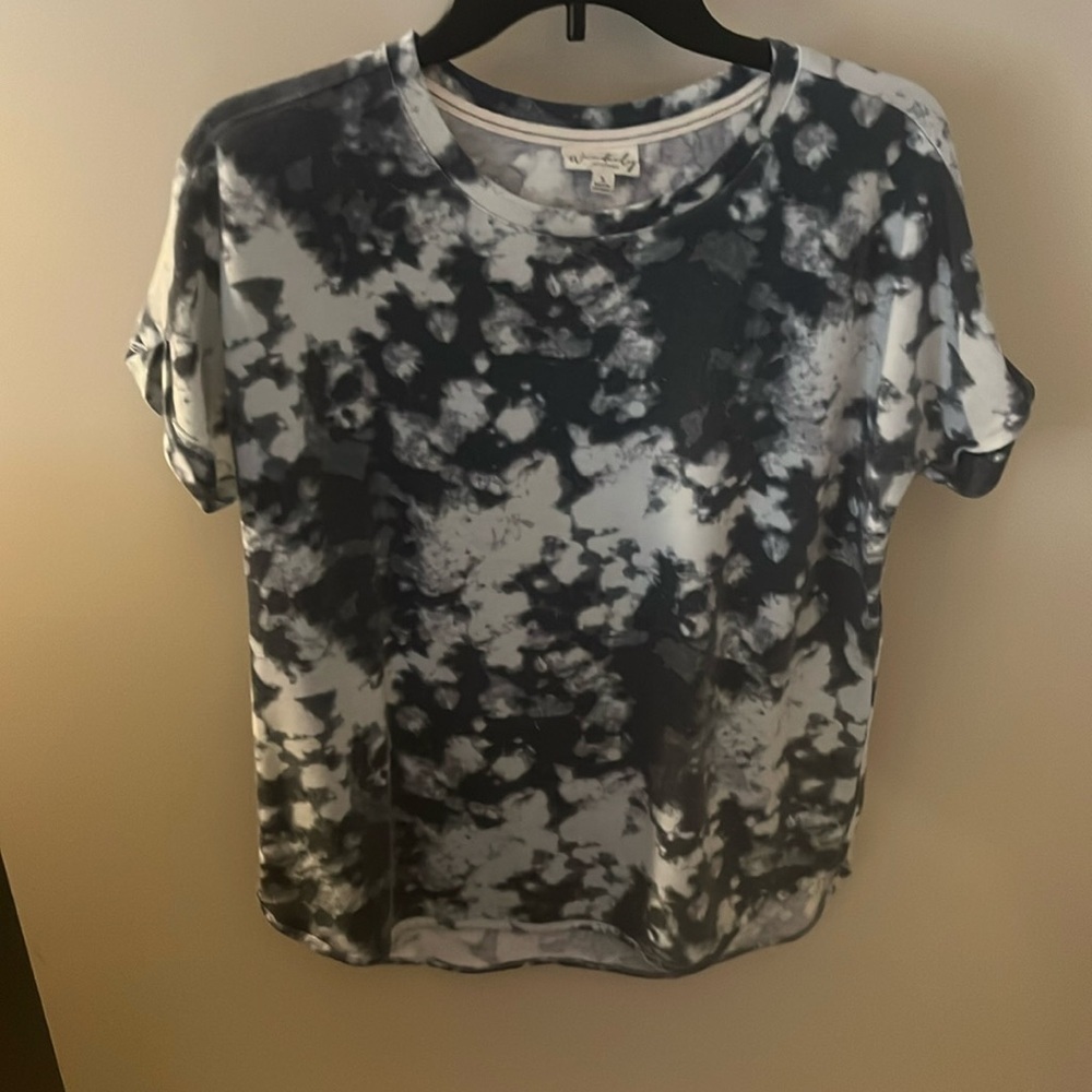 Wonderly athleisure top, tie-dye style